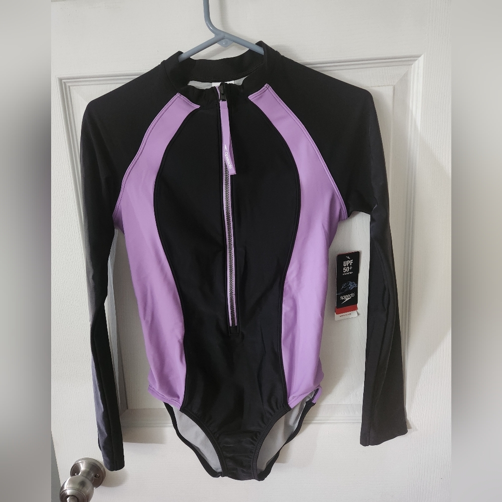 NWT Speedo Long Sleeve Zip One Piece Swimsuit Women's Size 6 Black and Purple